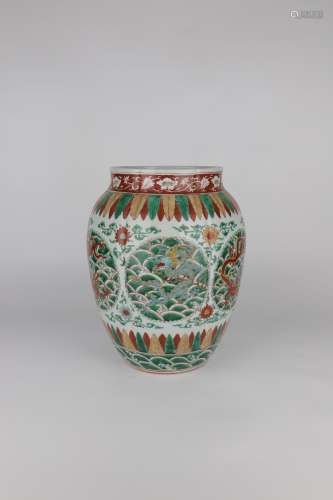 chinese wucai porcelain jar