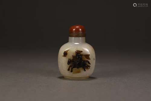 A AGATE SNUFF BOTTLE