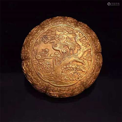 A QING DYNASTY QIANLONG COLLECT RELIEF JEWELRY BOX