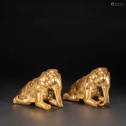 A PAIR OF CHINESE GILT BRONZE ELEPHANT, MING DYNASTY