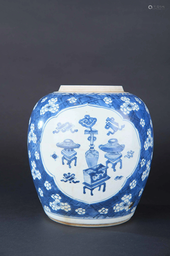 A porcelain potiche, China, Qing Dynasty, A porcelain