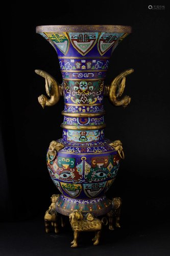 An enamelled vase, China, Qing Dynasty, An enamelled