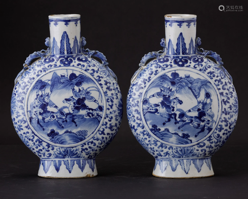 Two porcelain flasks, China, Qing Dynasty, Two