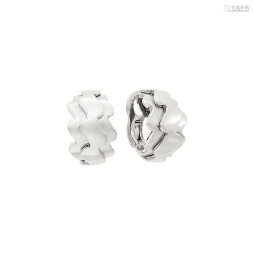 Van Cleef & Arpels Pair of White Gold 'Wave' Earclips,