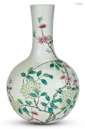 A Chinese Enameled Porcelain Vase