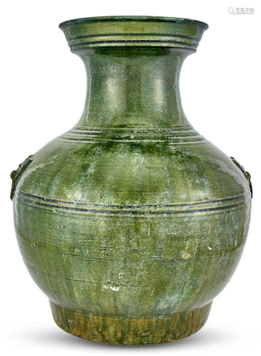 A Chinese Green Glazed Pottery Jar