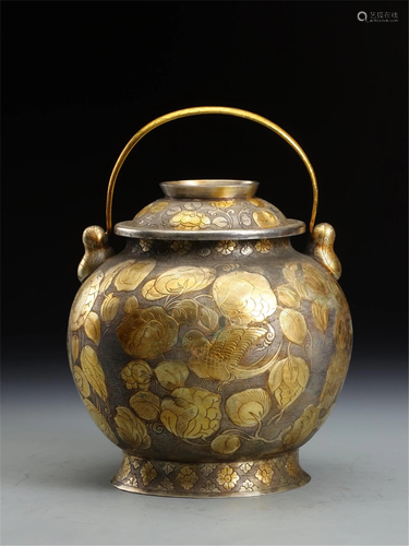 A GILT ALLOY COPPER POT WITH COVER AND LOOP HANDLE