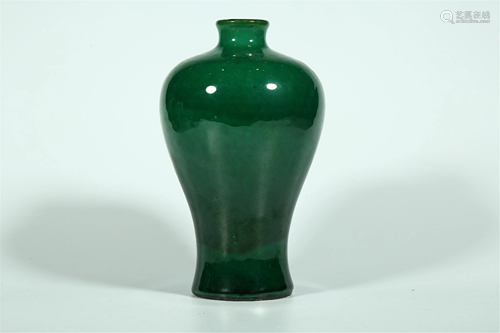 A GE KILN STYLE GREEN GLAZE VASE