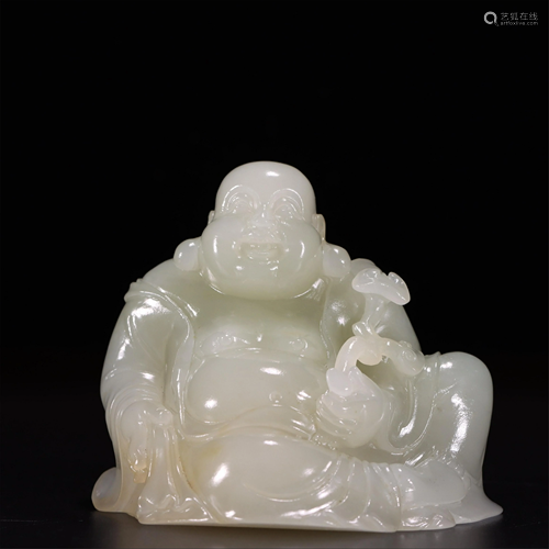 A WHITE JADE CARVED SEATED MAITREYA