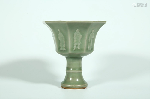 A LONGQUAN KILN STYLE INCISED EIGHT IMMORTALS STEM CUP