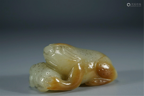 A JADE CARVING OF TOAD