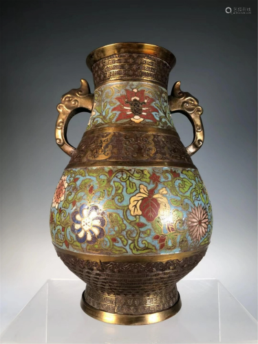 A CLOISONNE INLAID BRONZE VASE WITH DOUBLE HANDL…