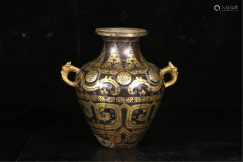 A GILDING SILVERING BRONZE VASE WITH DOUBLE HANDLES