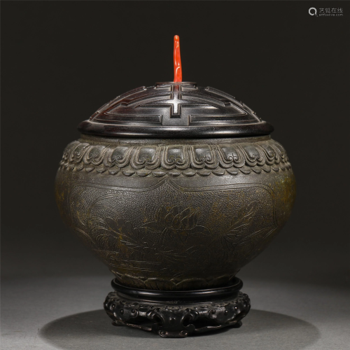 AN INCISED FLORAL BRONZE INCENSE BURNER