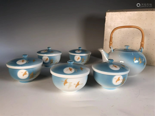 SET OF GRADIENT GLAZE CRANES TEA WARES