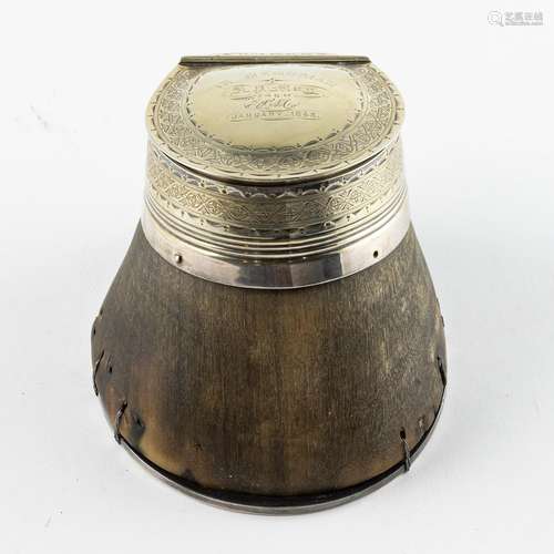 A table inkwell, 3 3/4 x 4 1/4 x 4 3/4 in. (9.5 x 10.5 x 12 ...