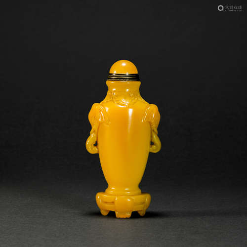 ShouShan Stone Snuff Bottle from Qing