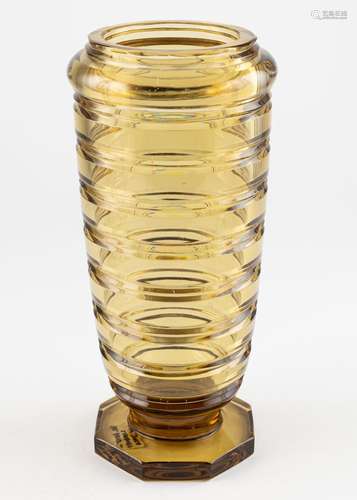 A Val Saint Lambert Art Deco glass vase, 13 in. (33 cm)