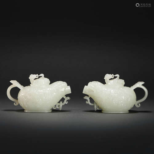 A Pair of HeTian Jade Ornament from Qing