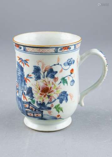 A Chinese Qianlong porcelain cider mug, 5 1/2 in. (14 cm)