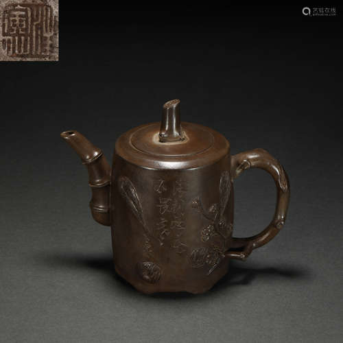 Dark-red Enameled Pottery from Ancient China