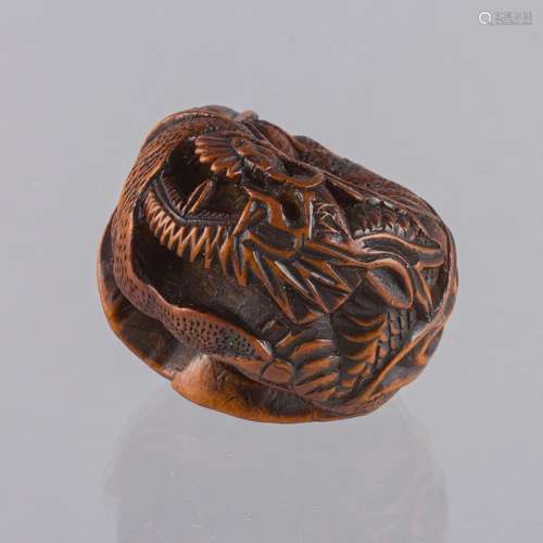 A late 18th/early 19th century Japanese wood netsuke, 1 x 1 ...