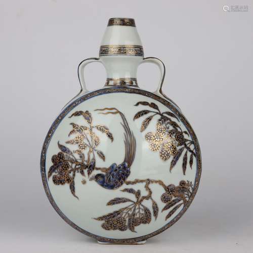 Gilt-Decorated Famille Rose Wagtail And Flower Moon Flask