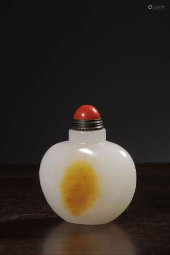 White And Russet Jade Snuff Bottle