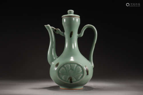 Longquan Dark-Splashed Kiln Ewer