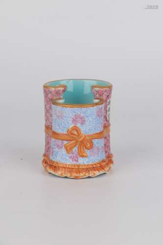 chinese famille rose porcelain brush pot