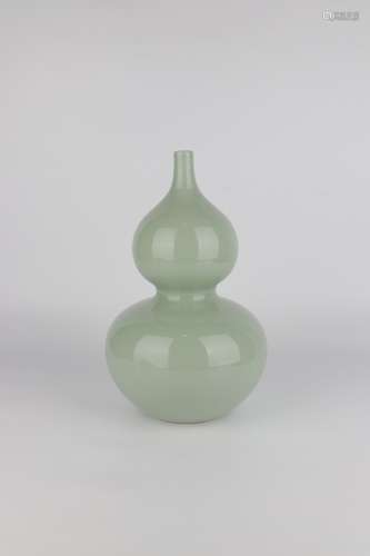 chinese celadon glazed porcelain double gourd vase