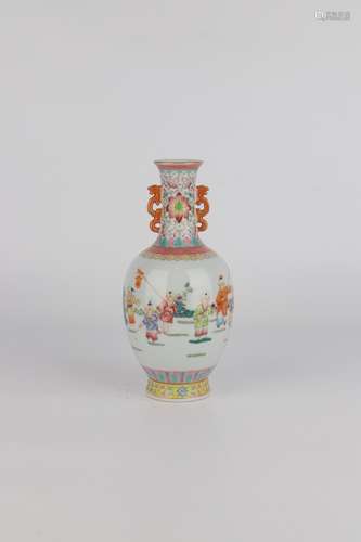 chinese famille rose porcelain vase