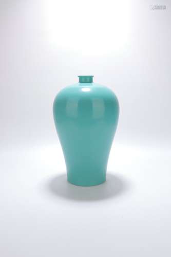 chinese green glazed porcelain meiping