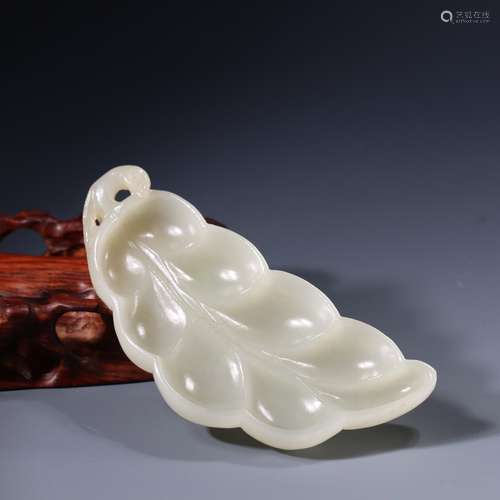 chinese hetian jade brush lick