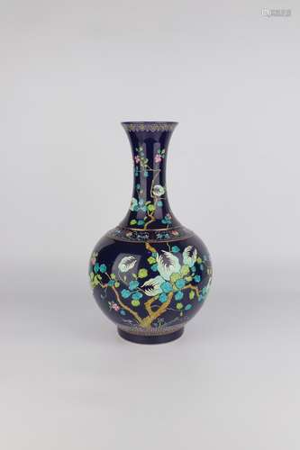 chinese black-ground famille rose porcelain vase