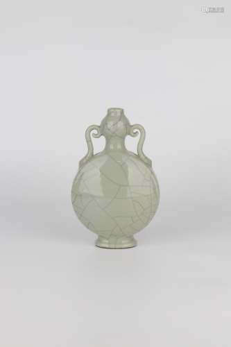chinese guan kiln porcelain vase
