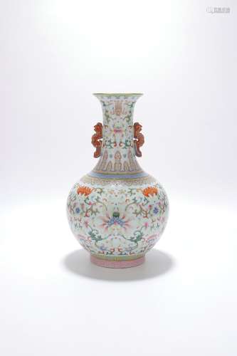 chinese famille rose porcelain vase