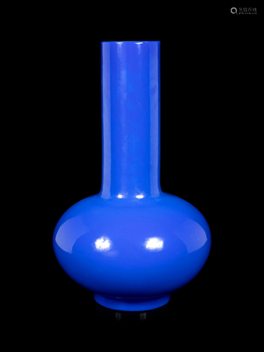 A Chinese Opaque Blue Glass Bottle Vase