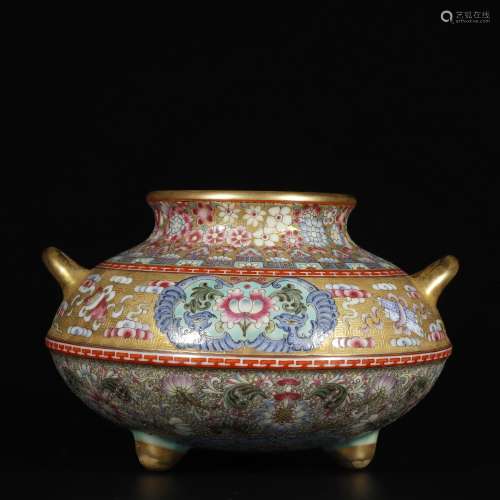 Chinese Qing Dynasty Qianlong Famille Rose Porcelain Tripod ...