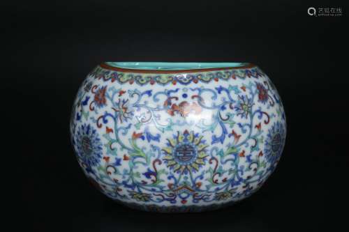 Chinese Qing Dynasty Qianlong Enamel Porcelain Brush Pot