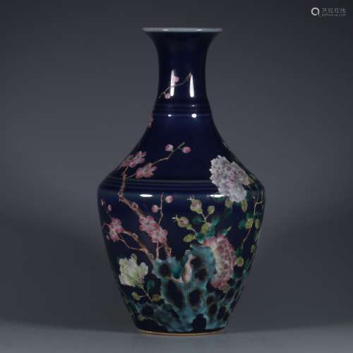 Chinese Qing Dynasty Qianlong Blue Glazed Famille Rose Porce...