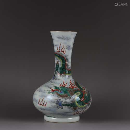 Chinese Qing Dynasty Yongzheng Verte Rose Porcelain Bottle