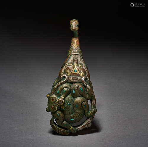 Gold inlaid with hook, Han Dynasty