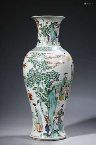 Kangxi multicolored figure skimming bottle in Qing Dynasty