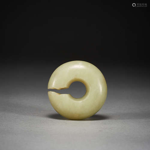 Strange Hetian Jade Ring in Ancient China