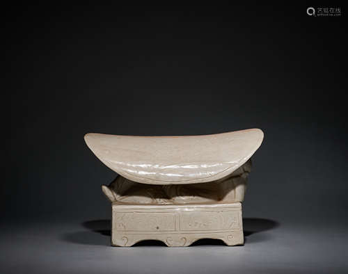 Boy pillow in Ding kiln in Song Dynasty