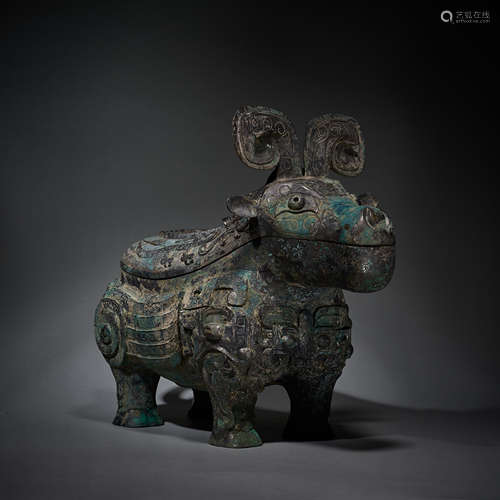 A large bronze cattle in ancient China