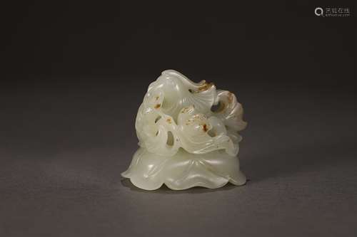 A HETIAN JADE DECORATION