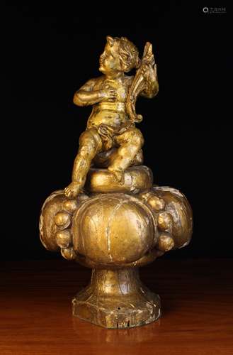 A Large 18th Century Carved & Gilded Wooden Finial.