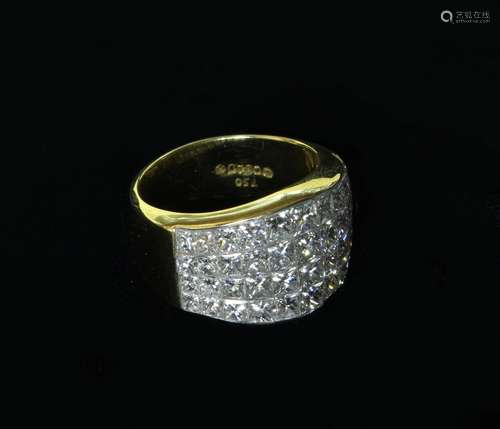 An Impressive Lady's 14ct Yellow Gold Ring,